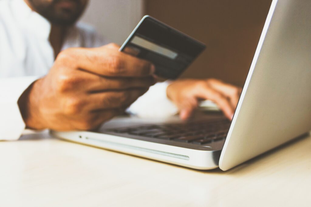 Governo publica norma que proíbe uso de cartão de crédito em sites de apostas online