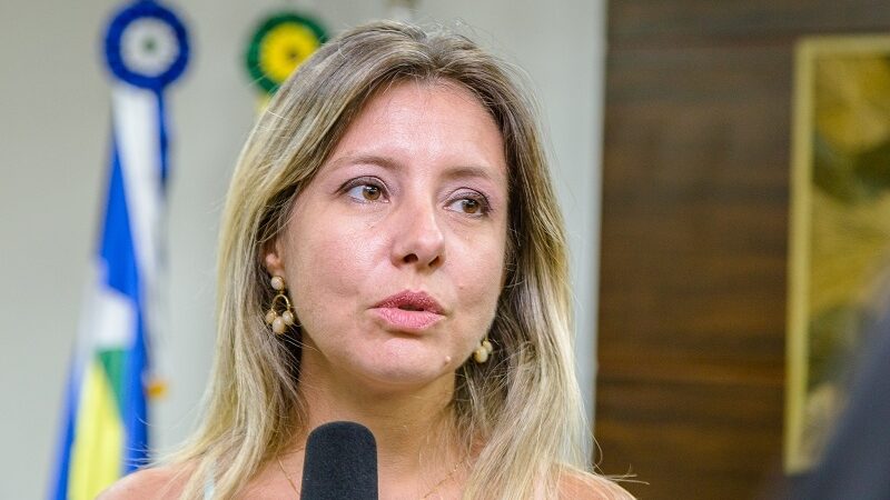 Pré-candidata prefeitura de Várzea Grande Flavia Moretti disse “Cena lamentável”, sobre juíza que lavou pé de detentos