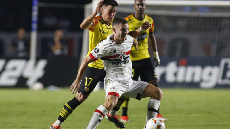 São Paulo faz seu pior jogo com Zubeldía e empata com Barcelona pela Libertadores