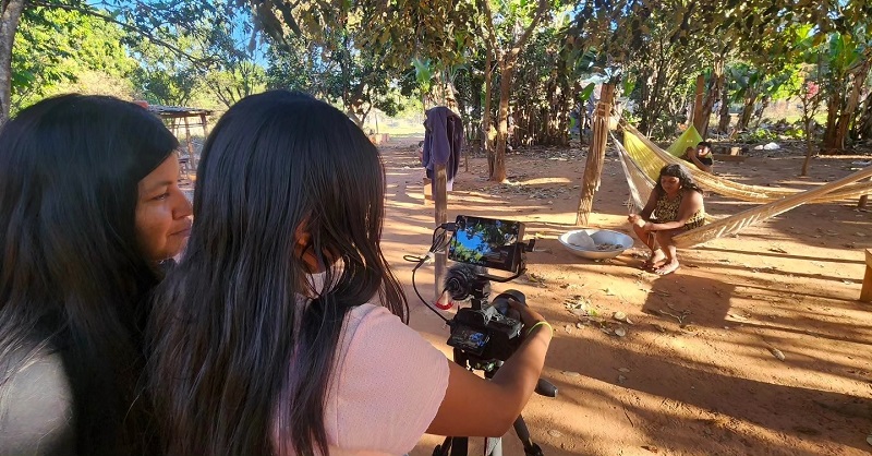 Mulheres indígenas de MT dirigem filme sobre técnicas ancestrais de cultivo e preparo de alimentos