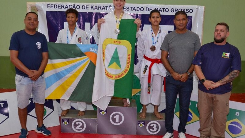 Atletas de Cuiabá garantem vaga no Jogos Escolares Brasileiros de Karatê