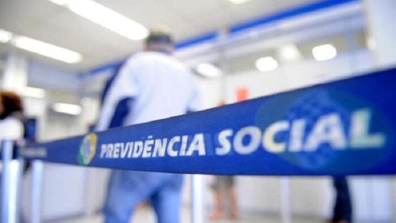 Aposentadoria não pode ser penhorada para pagar advogado que atuou no processo contra o INSS