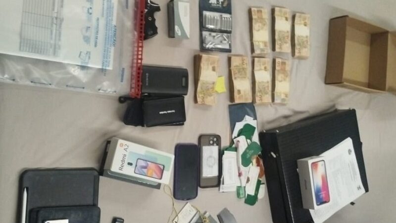 Polícia Civil apreende R$ 34 mil, celulares e computadores de alvos investigados por homicídio de advogado