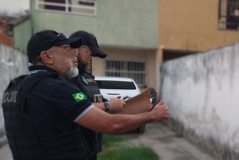 Polícia Civil cumpre 65 mandados contra associação criminosa que deu golpes em clientes de escritórios de advocacia