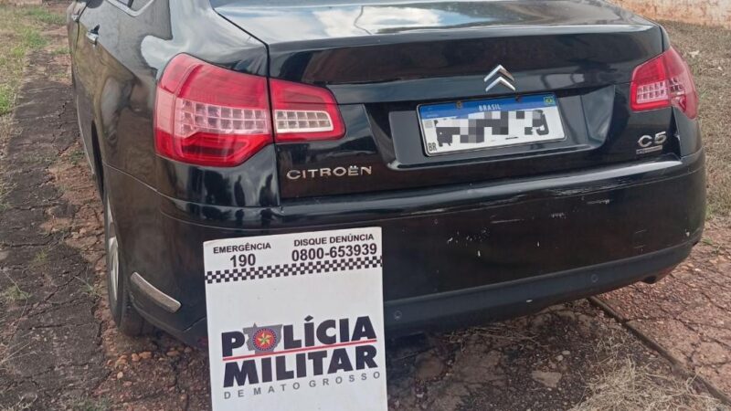 Polícia Militar recupera carro furtado e prende homem por receptação