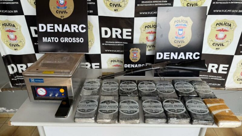 Polícia Civil apreende 14 tabletes de cloridrato de cocaína enterrados em chácara e causa prejuízo de R$ 435 mil às facções