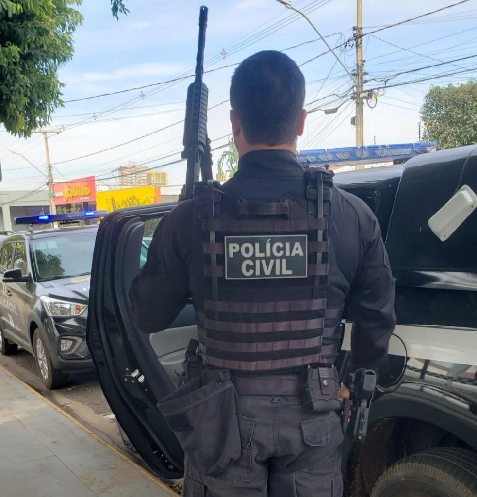 Polícias Civil e Militar prendem dois suspeitos de furto qualificado e falsa identidade