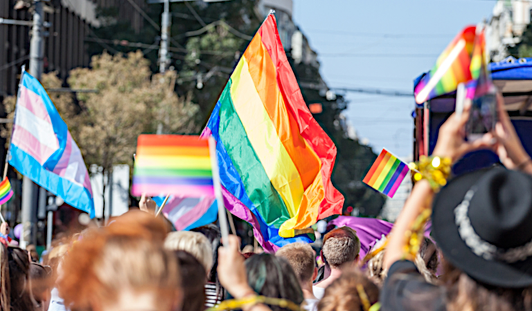 Vereador de Cuiabá protocola projetos que proíbem participação de menores em paradas LGBTQIA