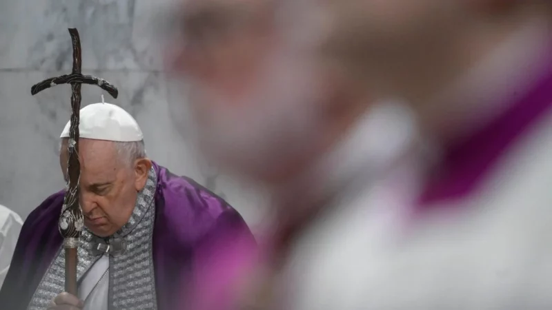 Papa Francisco Tem crise respiratória, recebe transfusão de sangue