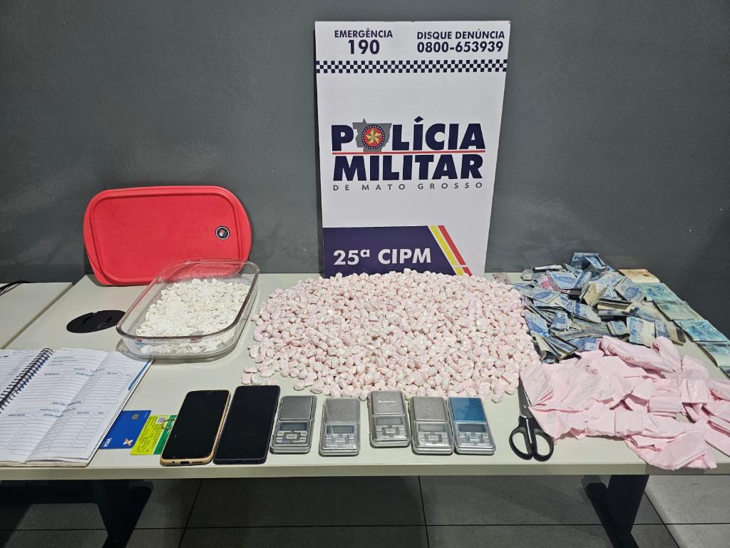 PM prende homem com 1,4 mil porções de cocaína e R$ 6,7 mil em dinheiro em Várzea Grande