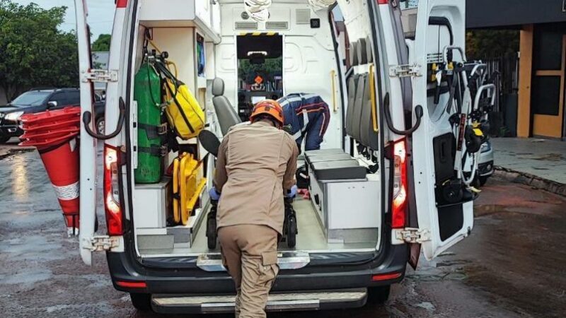 Corpo de Bombeiros resgata criança de nove anos presa em cerca durante brincadeira