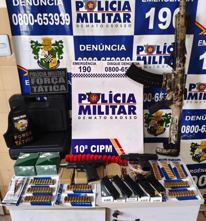 PM apreende 583 munições, três armas de fogo e prende homem por porte ilegal
