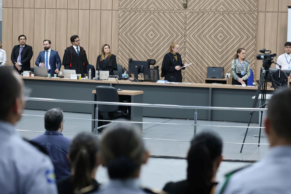 Tribunal do Júri julga investigador da Polícia Civil réu por morte de PM em Cuiabá; acompanhe