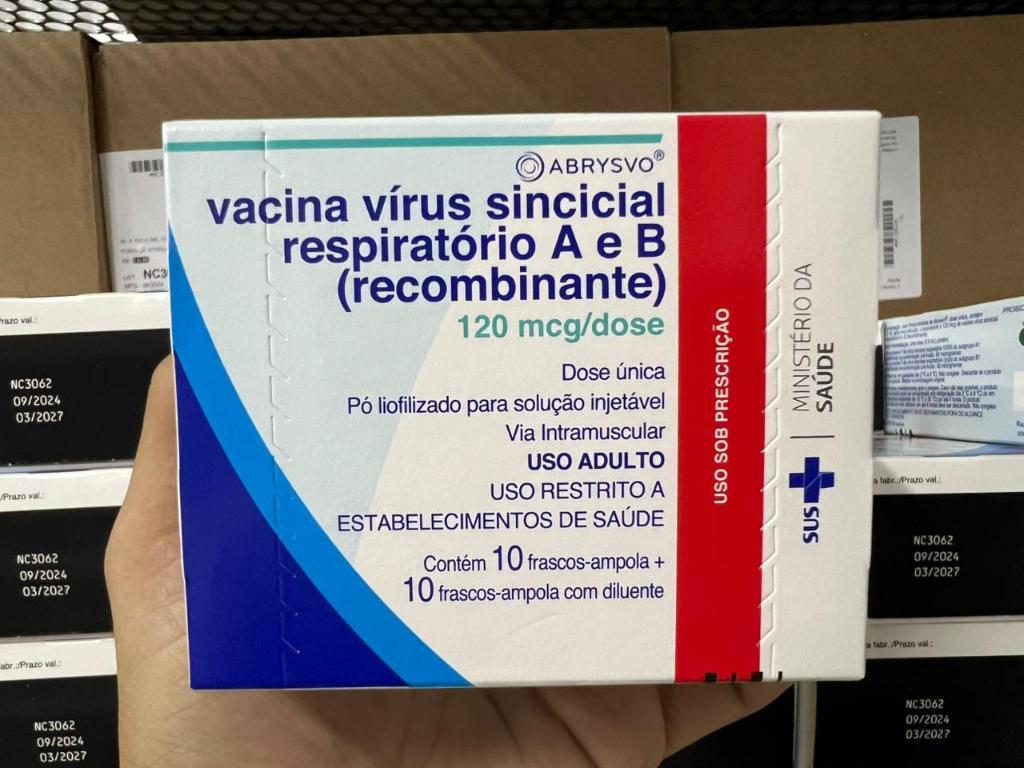 SES distribui 15 mil vacinas contra vírus sincicial respiratório para municípios