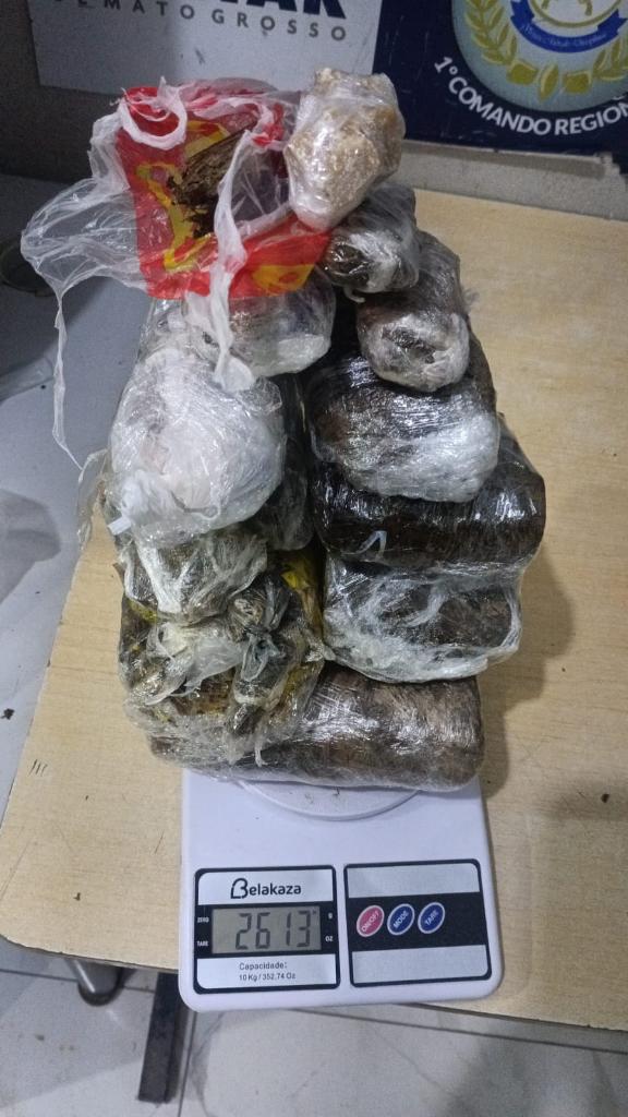 Polícia Militar prende quadrilha suspeita por tráfico de drogas em Cuiabá