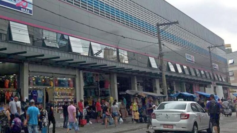 Operação contra pirataria fecha 2 mil lojas em shoppings do Brás