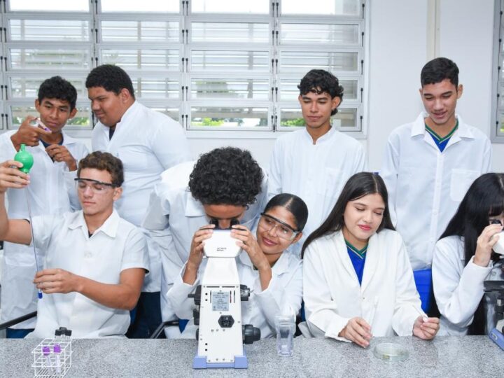 Governo alcança meta de 10,1 mil alunos matriculados em cursos técnicos integrados ao ensino médio em MT