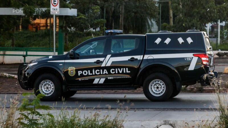 Polícia Civil prende dupla suspeita de cometer estelionato em Várzea Grande
