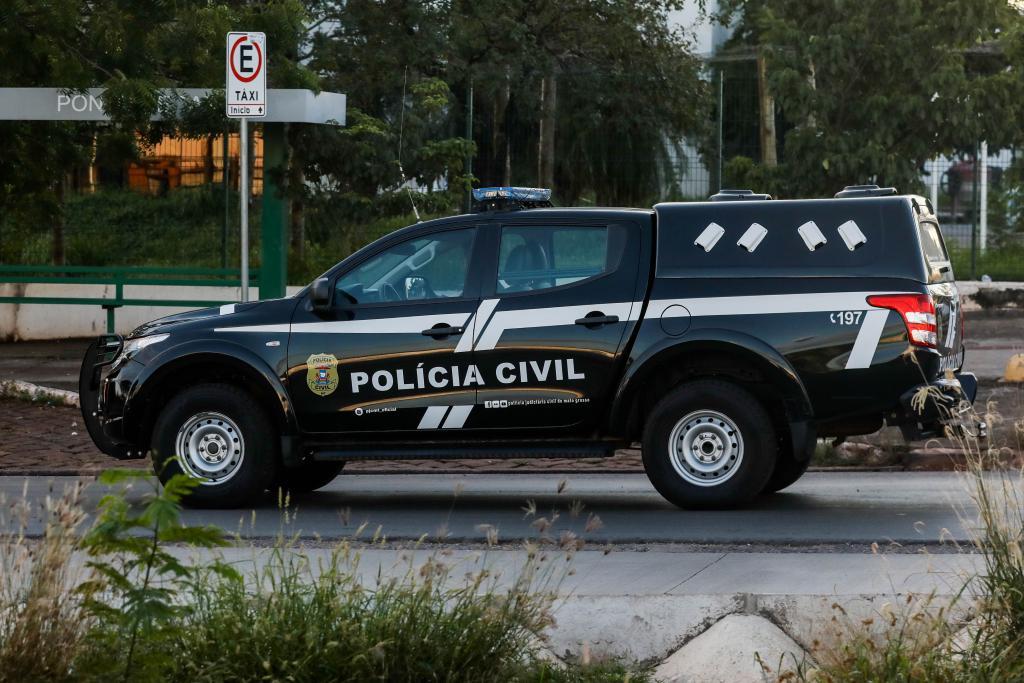 Polícia Civil prende dupla suspeita de cometer estelionato em Várzea Grande