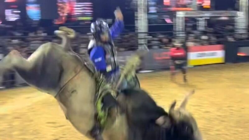 Alex Oliveira vence PBR Grand Rodeo em Sorriso