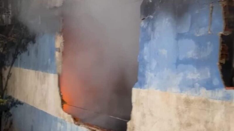 Bombeiros controlam incêndio em fábrica de pães em Cuiabá