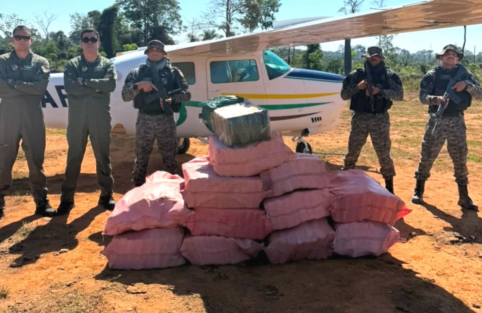 Operação apreende 500 kg de maconha em fazenda de Colniza