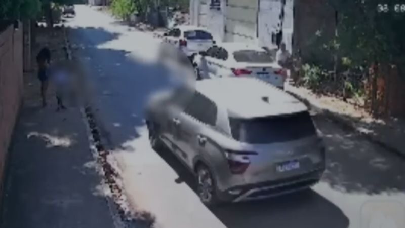 Criança morre atropelada após descer de carro de app em VG