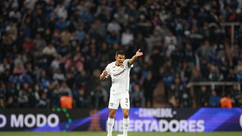 Fluminense perde para o Platense na Argentina, mas garante vaga na semifinal da Libertadores