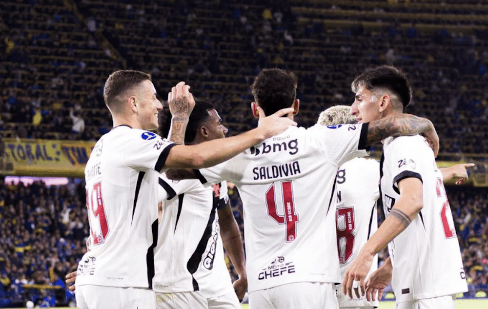 Vasco vence o Boca Juniors na Bombonera e fica a um empate da final da Sul-Americana